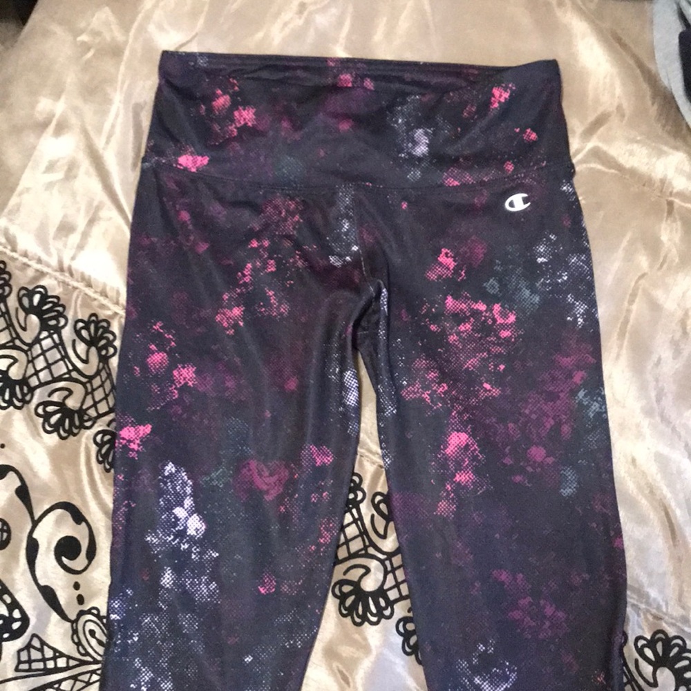 Workout pants, never worn . Size small .